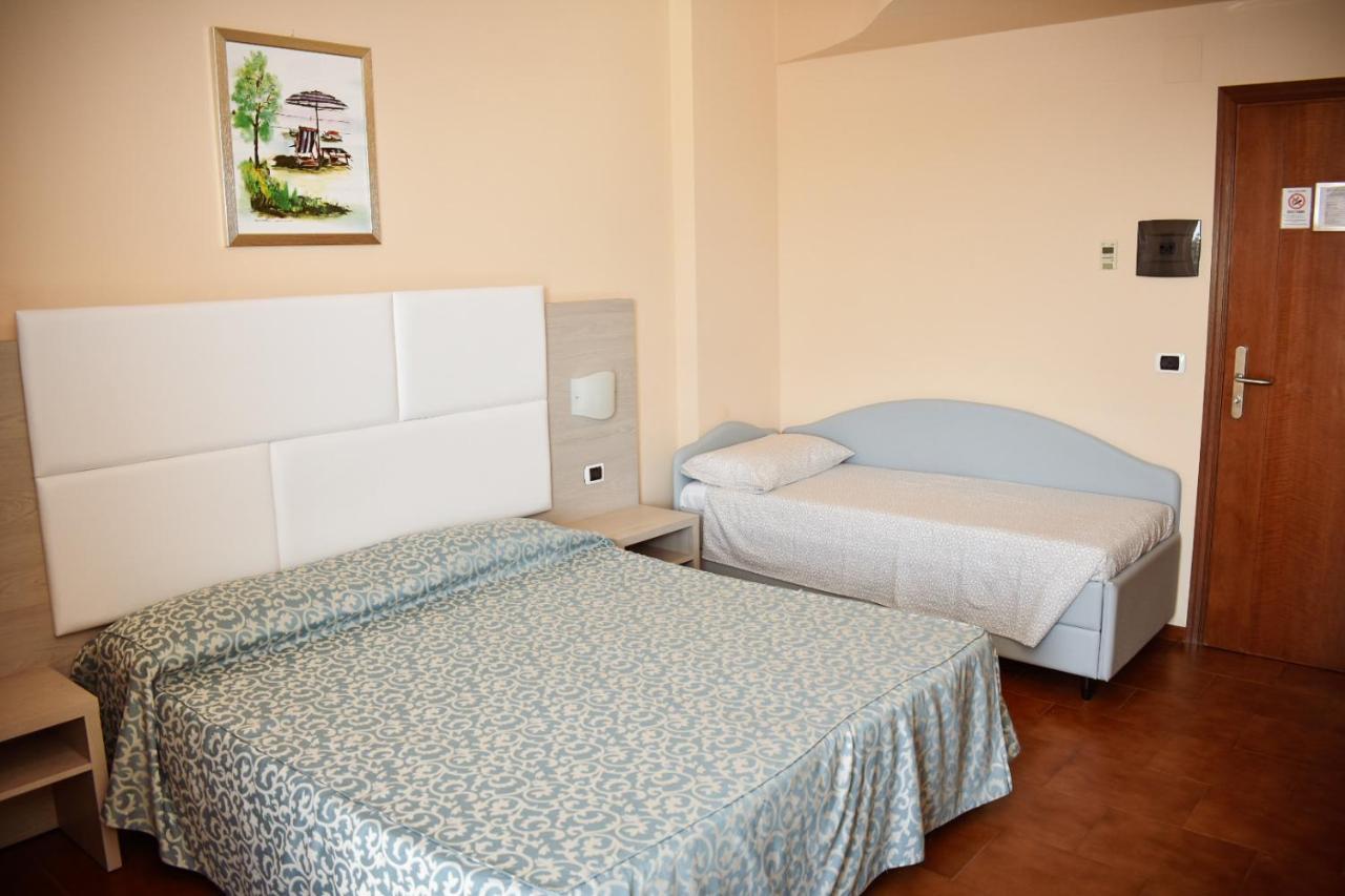 Hotel Costa Verde Tortoreto Exterior photo